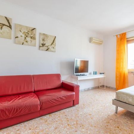 Ambra'S Bright Apartment Rome Bagian luar foto